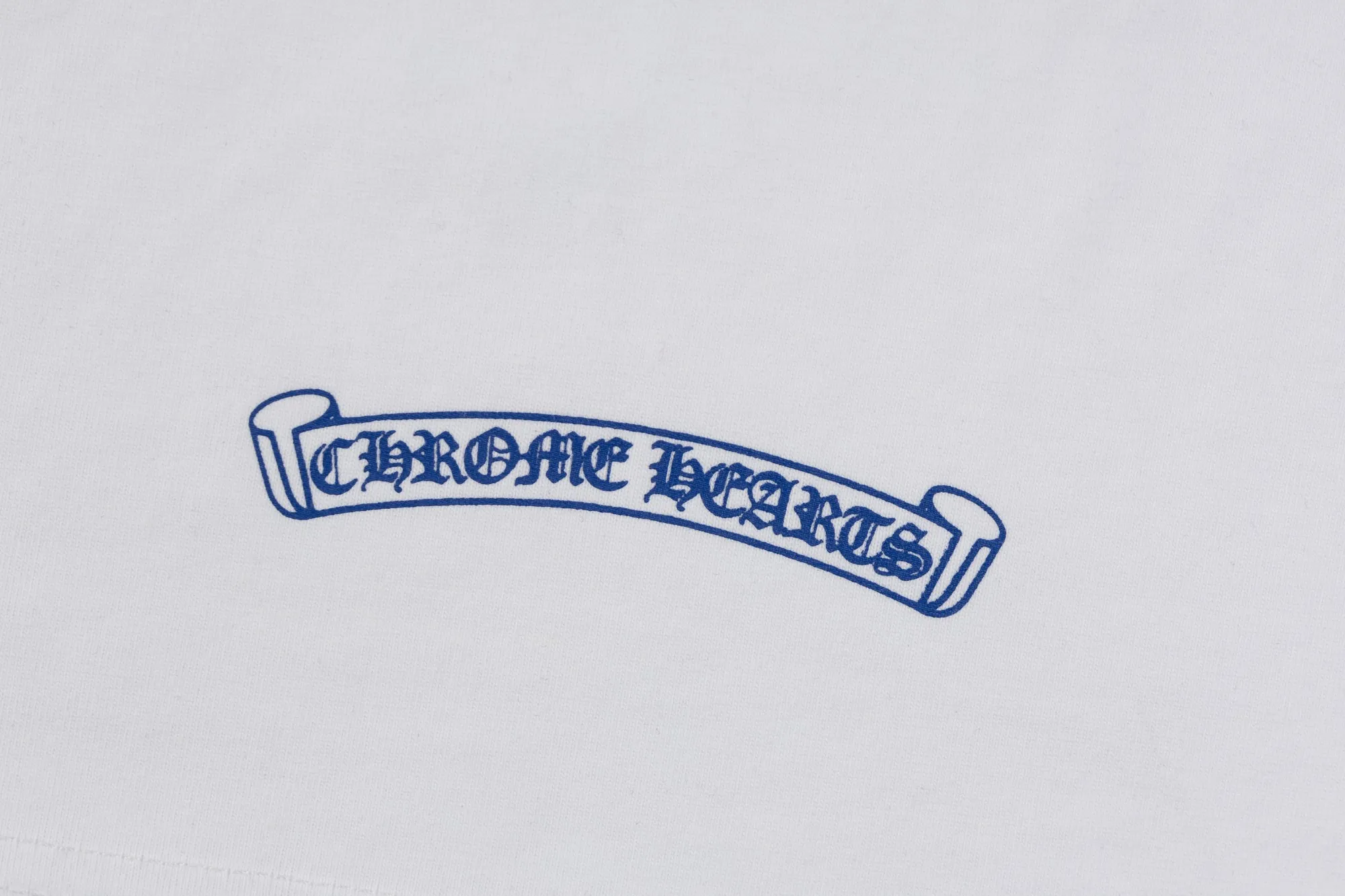 May Day Welfare Style 🅿️116 - Crow Heart Short-sleeved T-shirt, same style for men and women - Made of original 280g 100% cotton fabric, soft and comfortable, threads are dyed in the same vat with zero color difference, exclusive quality difference currency, welcome to compare - Color: White - Size: XS S M L